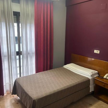 Hostal 36 トレド エクステリア 写真